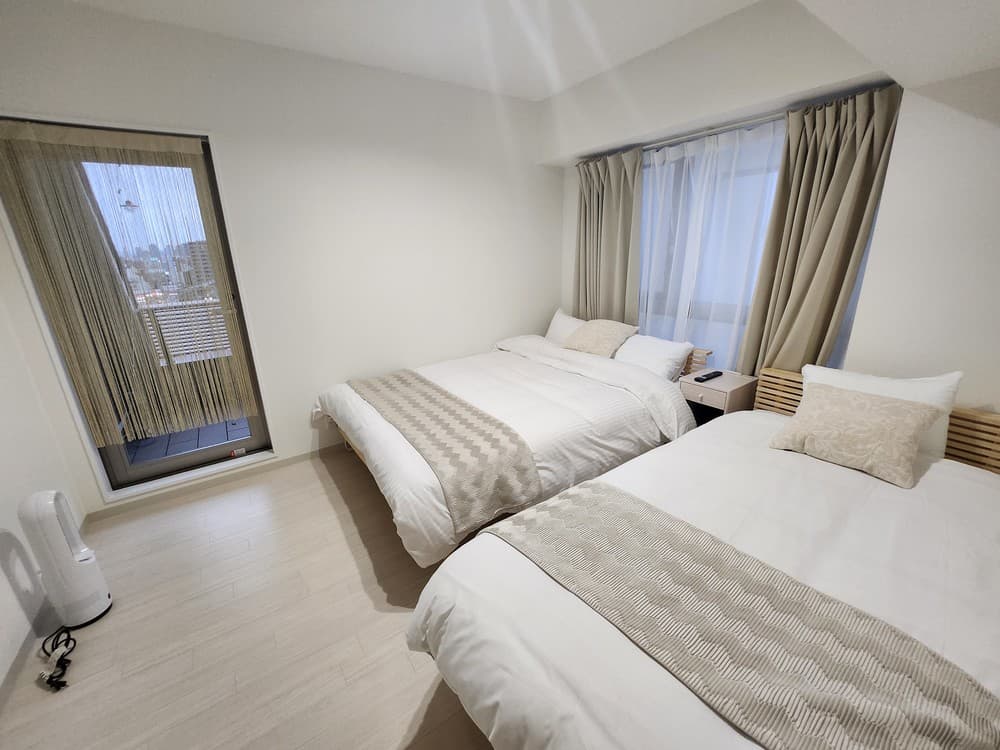 1001 TERRACE ROOM 2